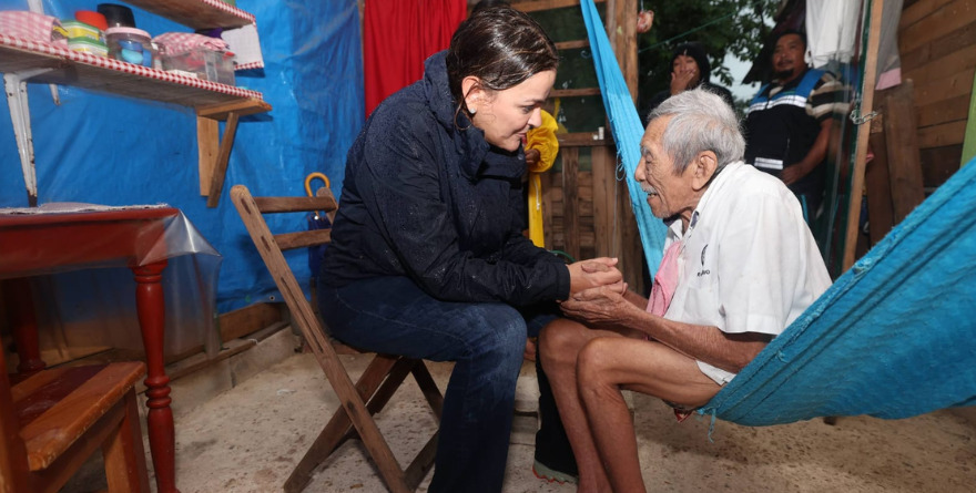 RETIRAN MÁS DE TRES MILLONES DE LITROS DE AGUA EN COLONIAS AFECTADAS