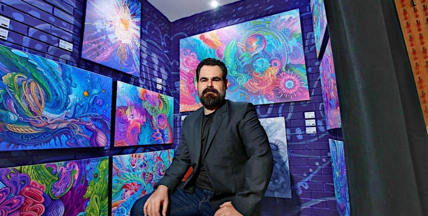 FORJA MUNDOS A TRAVÉS DE SU PINTURA