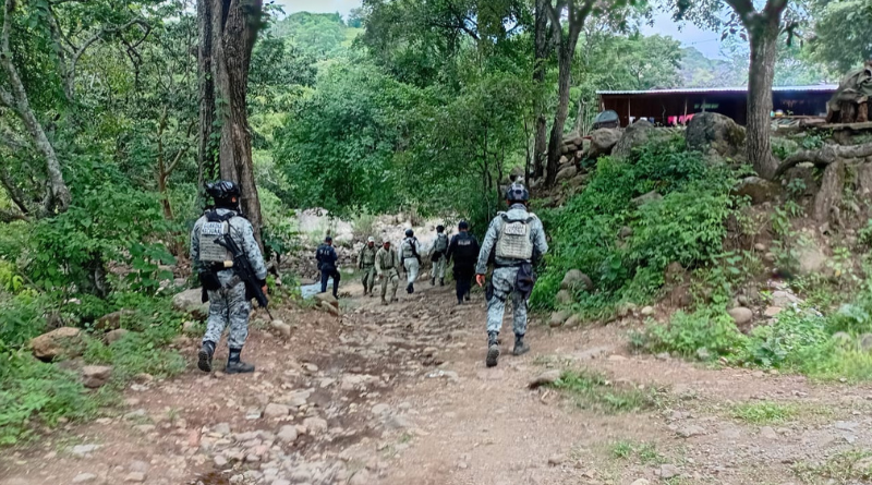 LIBERAN A SERVIDORES PÚBLICOS RETENIDOS EN SAN LUIS ACATLÁN 