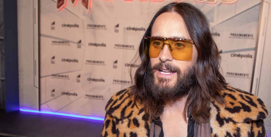 ACUSACIONES CONTRA JARED LETO CAUSAN ESCÁNDALO EN HOLLYWOOD Y PÁNICO EN REDES SOCIALES