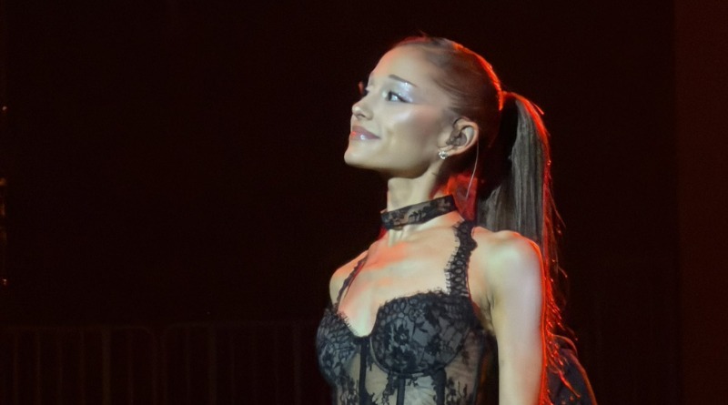 ARIANA GRANDE DEJA ATRÁS ‘AMERICAN HORROR STORY’ PARA CONTINUAR CON SU GIRA