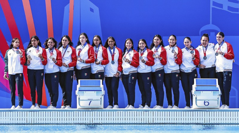 CENTROAMERICANOS VEN HISTÓRICA PLATA DEL WATERPOLO