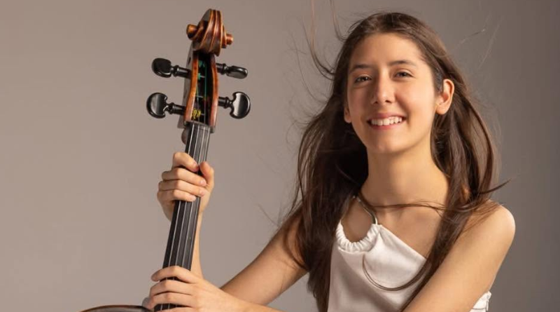 CONOCE A ANNA KOMUSINSKI, SOLISTA DE VIOLONCELLO