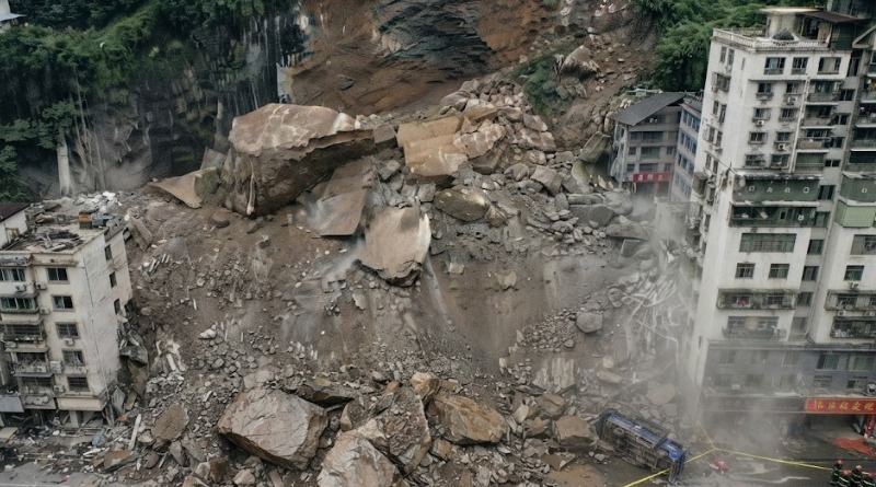 DESLIZAMIENTO DE TIERRA EN CHINA: 41 MUERTOS