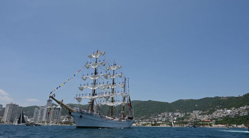 EL CUAUHTÉMOC ZARPA RUMBO A CRUCEROS DE INSTRUCCIÓN