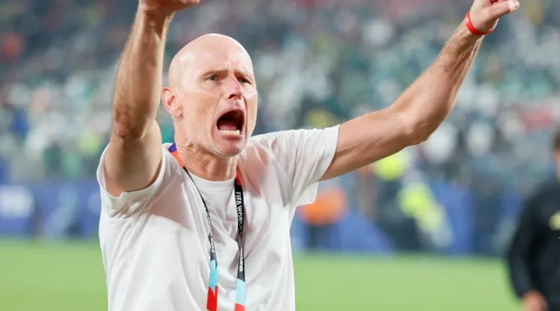 EL ENTRENADOR QUE VOLVIÓ DE LA MUERTE HACE HISTORIA EN NORUEGA