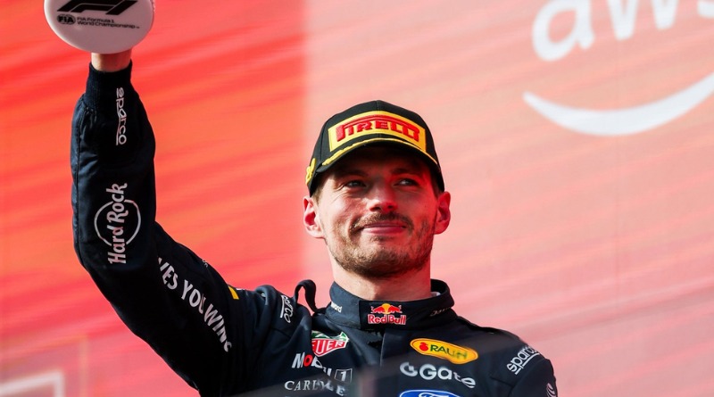 EL LIDERAZGO EJERCIDO POR VERSTAPPEN ACELERÓ EL DESEMPEÑO DE CHECO