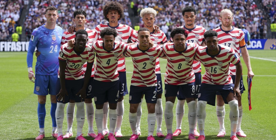 ESTADOS UNIDOS ENFRENTA A BOSNIA EN VITAL DUELO