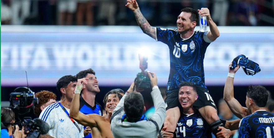 GOLES Y ENTREGA LLEVAN A ARGENTINA AL TRIUNFO