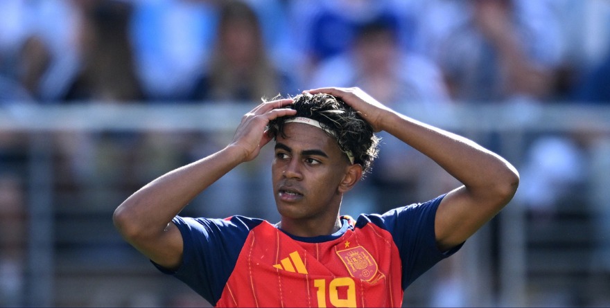 LAMINE YAMAL ROMPE RÉCORD AL CONSEGUIR EURO Y MUNDIAL ANTES DE LOS 20