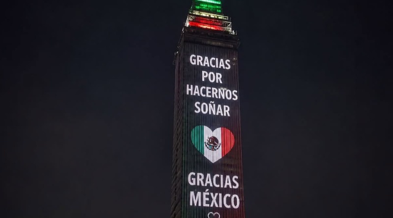 ORGULLO REBOSANTE EN LA EXPLANADA TRAS LA DERROTA DEL TRI
