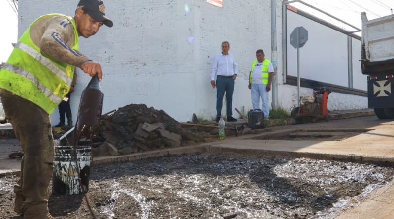 PEPE CHEDRAUI CONTINÚA AVANCE DE TRABAJOS DE BACHEO EN SAN PEDRO