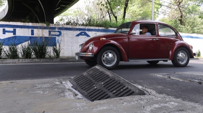PERIFÉRICO GOLPEADO POR BACHES Y COLADERAS
