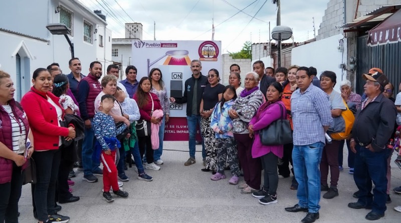 SAN JUAN JUNTO A TOTIMEHUACÁN BRILLA INTENSAMENTE