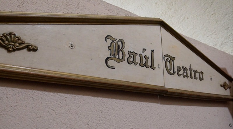 SE MUDA LA BIBLIOTECA DE BAÚL TEATRO HACIA LA UNIVERSIDAD