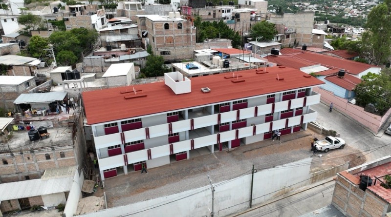 INVIERTEN 20 MILLONES EN ESCUELA DE EDUARDO NERI