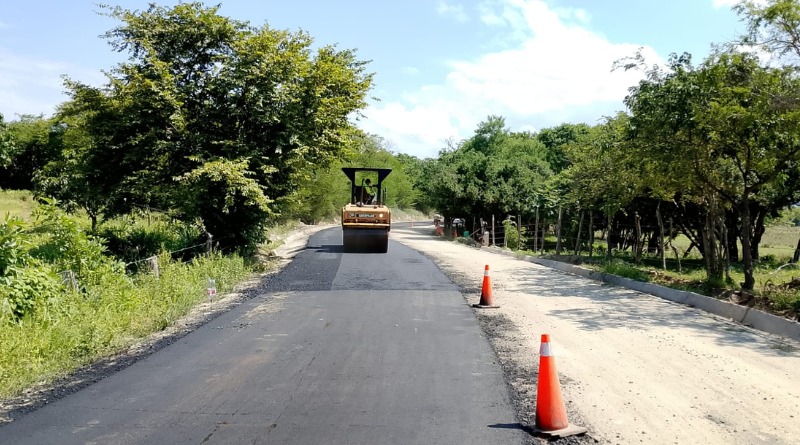 PAVIMENTACIÓN EN GUAYABILLO ALCANZA 90%
