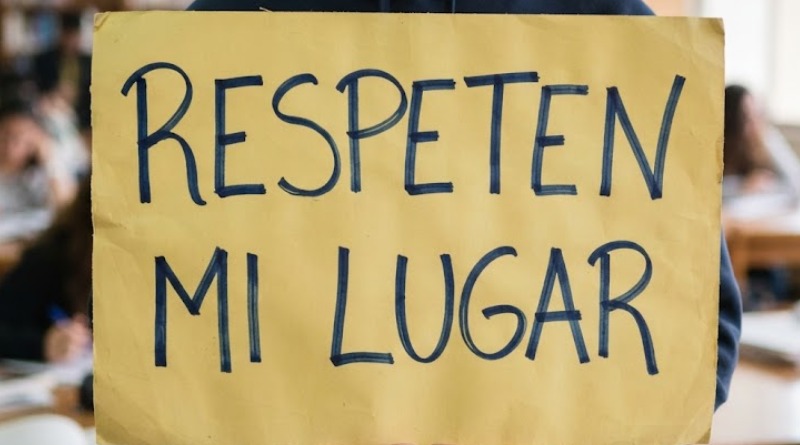A LA UNAM ENTRA QUIEN PAGUE UN VUELO