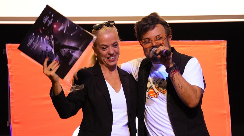 ALEKS SYNTEK ANALIZA SU RECORRIDO MUSICAL A TRAVÉS DEL CINE
