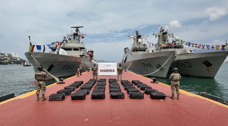 AUTORIDADES DECOMISAN DOS TONELADAS DE COCAĂŤNA EN ACAPULCO