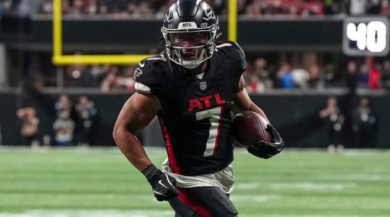 BIJAN ROBINSON ACUERDA MILLONARIA EXTENSIÓN CON DAN FALCONS