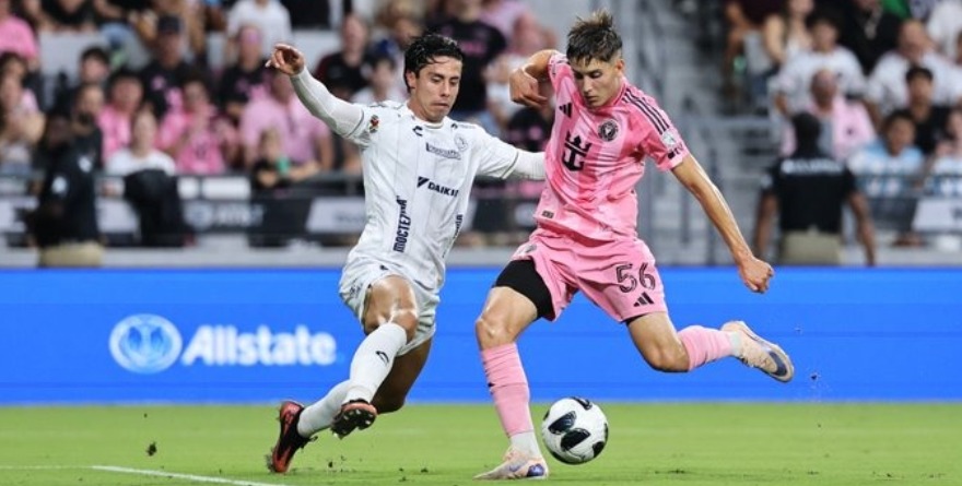 CÁTEDRA Y GOLEADA DE MESSI ANTE EL ADSL