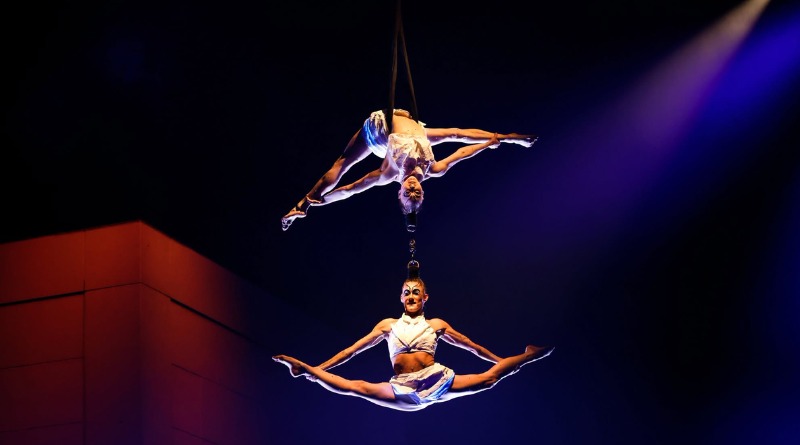 CIRQUE DU SOLEIL BRINDA OPORTUNIDAD A DANIRA, MEXICANA BRILLANTE