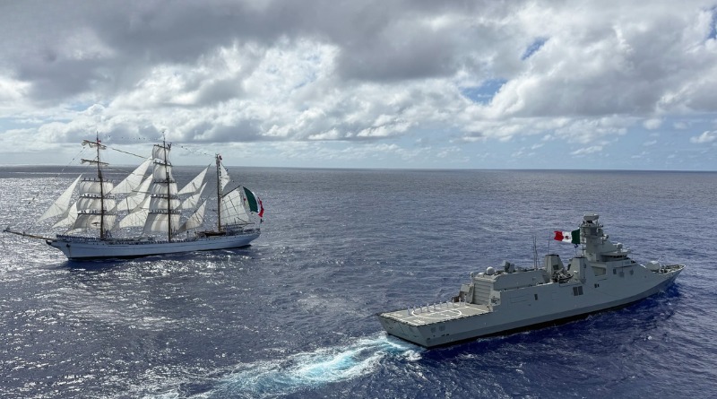 CUAUHTÉMOC PROSIGUE CON MANIOBRAS NAVALES JUNTO A BUQUE DE GUERRA