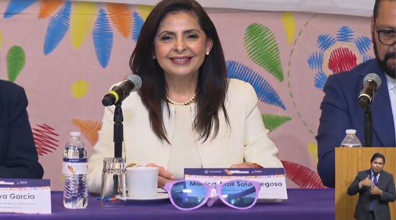 CUESTIONAMIENTO A RENUNCIA INJUSTIFICADA DE MÓNICA SOTO