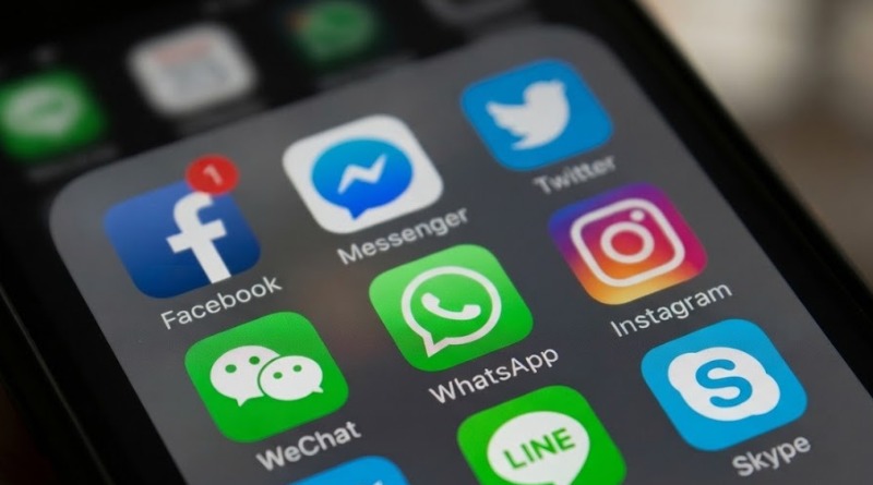 DETIENE FRANCIA MEDIDA SOBRE PROHIBICIÓN DE REDES A MENORES DE 15 AÑOS