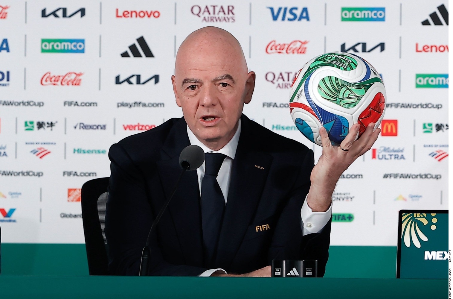 INFANTINO ESPERABA RECIBIR 30 MDD ANUALES