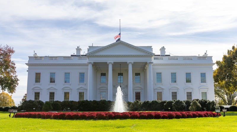 LAS OBRAS DEL SALÓN DE TRUMP RECIBEN AUTORIZACIÓN PARA CONTINUAR