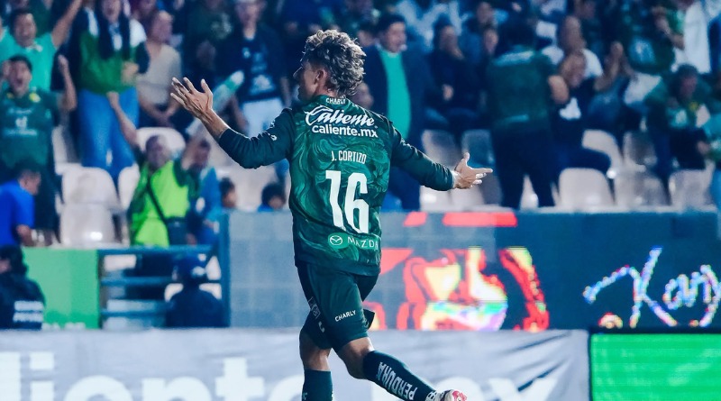 LEÓN QUITA LA CIMA A RAYADOS