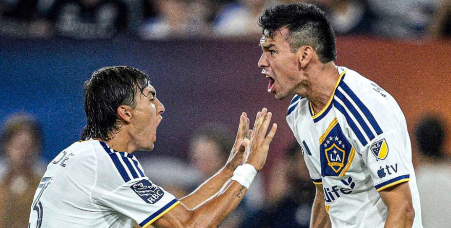 LOZANO ESTRENA SU CUENTA GOLEADORA CON EL GALAXY CONTRA SAN DIEGO