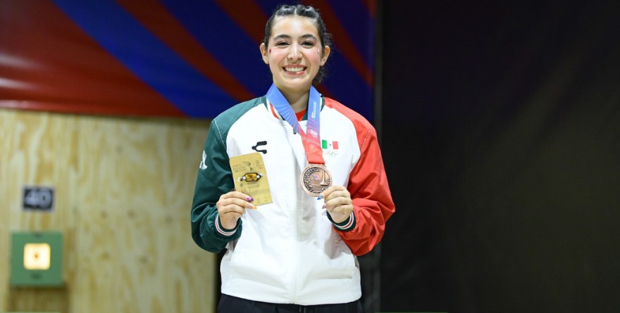 MÍA ROSALES DEJA ATRÁS LA GIMNASIA PARA ENFOCARSE EN EL TIRO