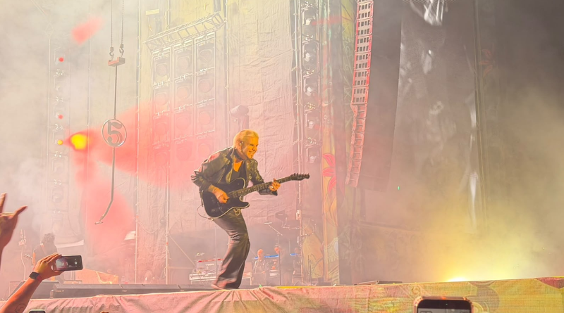 MÖTLEY CRÜE DESATA PASIÓN EN LA FENAPO
