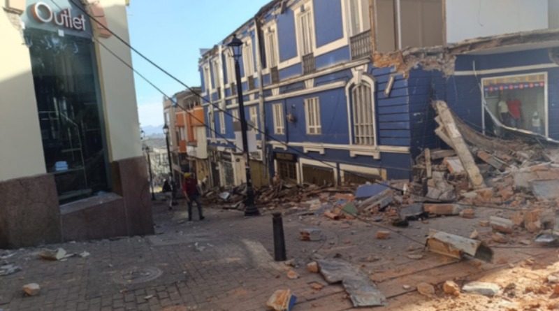 MUEREN 22 PERSONAS EN SISMO DE 7.4 EN COLOMBIA