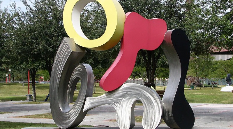 OBRA RETIRADA DE CINETECA: ARTISTA PIDE EXPLICACIONES