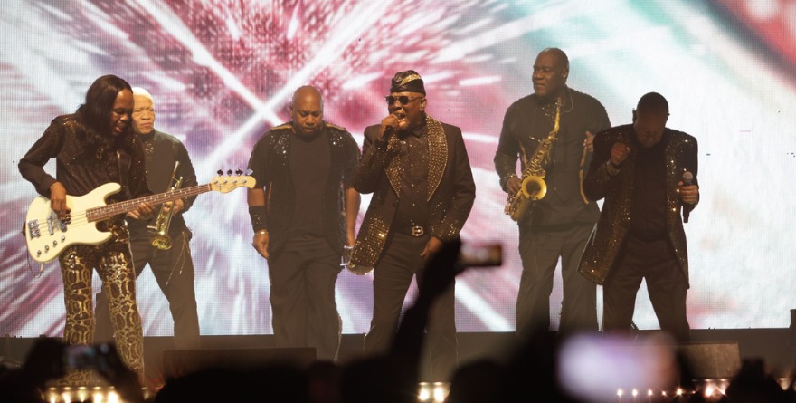 POR EMERGENCIA MÉDICA, EARTH, WIND & FIRE CANCELA SU CONCIERTO
