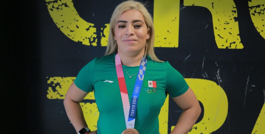 RETOMA SU LUGAR EN EL PODIO