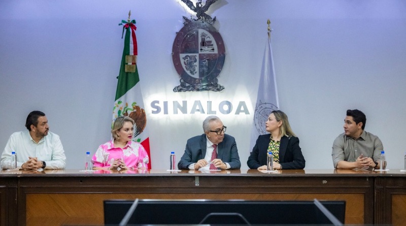 REUNIÓN CON GABINETE TRAS RECUPERAR LA GUBERNATURA