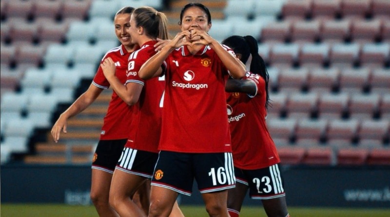 BERNAL ANOTA DOS EN LA SÚPER GOLIZA DEL MANCHESTER UNITED