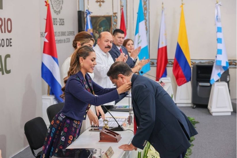 EVELYN SALGADO DESTACA EL LEGADO DE MORELOS Y ENTREGA LA PRESEA “SENTIMIENTOS DE LA NACIÓN” A BERNARDO ROSENDO