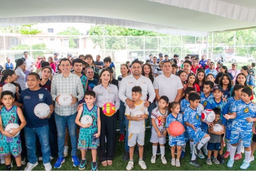 FORTALECEN EL DEPORTE CON ENTREGA DE MATERIAL DEPORTIVO