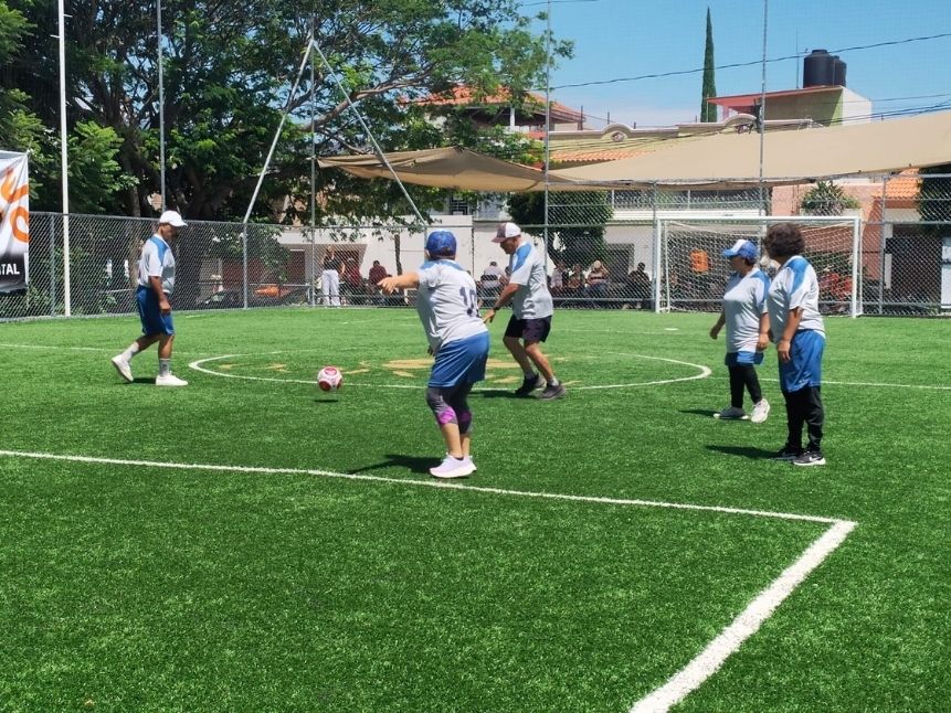 FÚTBOL CAMINANDO IMPULSÓ LA ACTIVIDAD FÍSICA DE ADULTOS MAYORES EN CHILPANCINGO