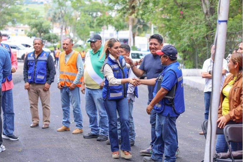EVELYN SALGADO PONE EN MARCHA REHABILITACIÓN DE VIALIDADES EN CHILPANCINGO