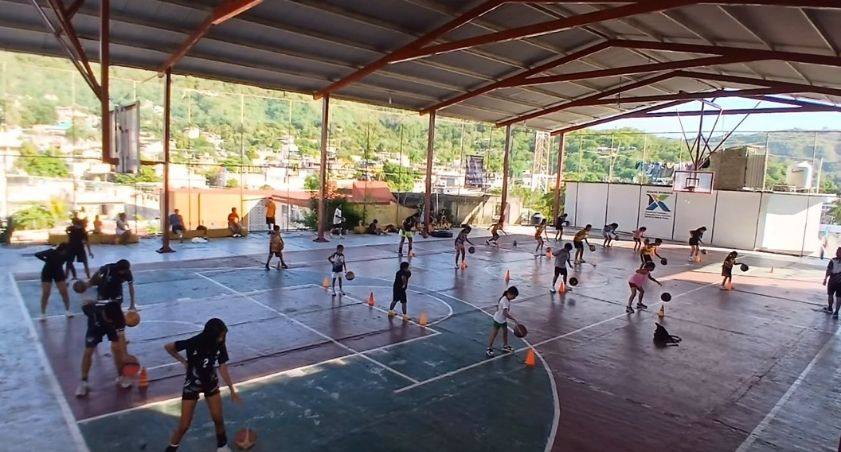 GUERRERO VIBRÓ CON LA CLASE NACIONAL DE BALONCESTO A INICIATIVA DE LA CONADE