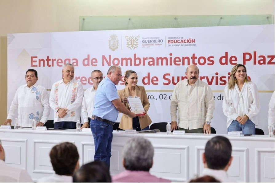 EVELYN SALGADO CONSTRUYENDO LA PAZ
