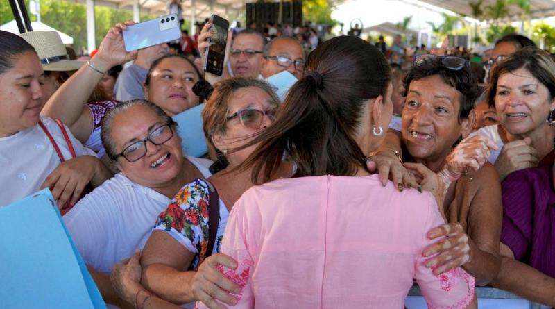 A MODERAR LA OPULENCIA, DICE CSP ANTE MARA LEZAMA