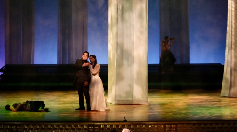 ANIVERSARIO DE 160 AÑOS DE ÓPERA EN DEGOLLADO